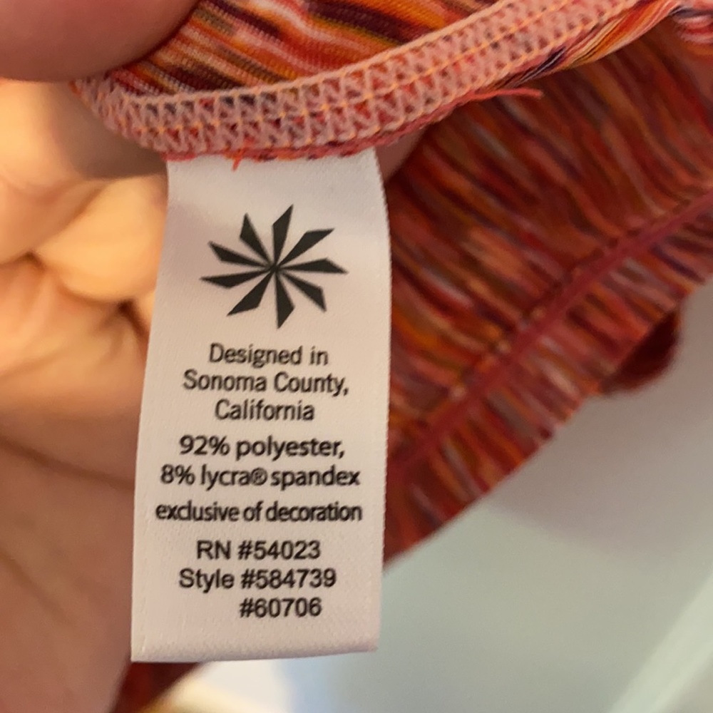 Athleta tank top with pocket - Picture 8 of 8